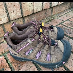Keen brown shoes size 1